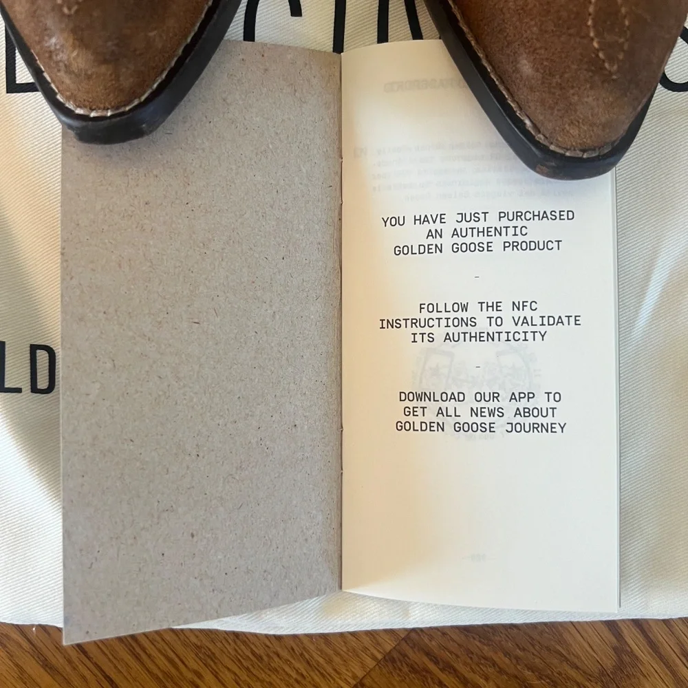 Golden Goose Wish Star Low Boot - Picture 5 of 8